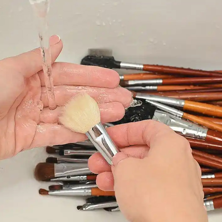 Joyrich (Huizhou) Cosmetics vous apprend à nettoyer les pinceaux de maquillage étape par étape